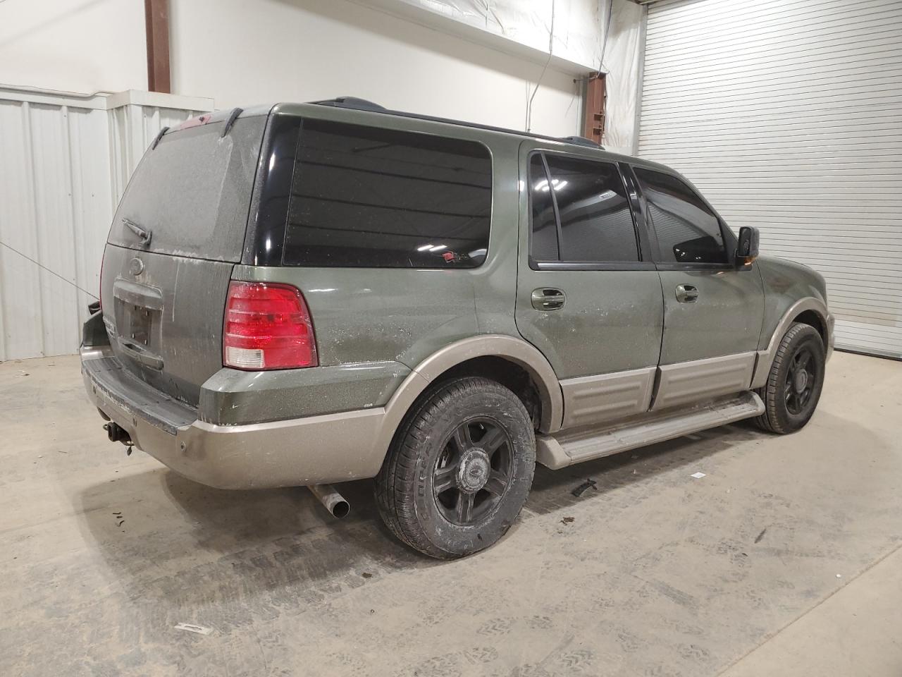 2004 Ford Expedition - Image 3