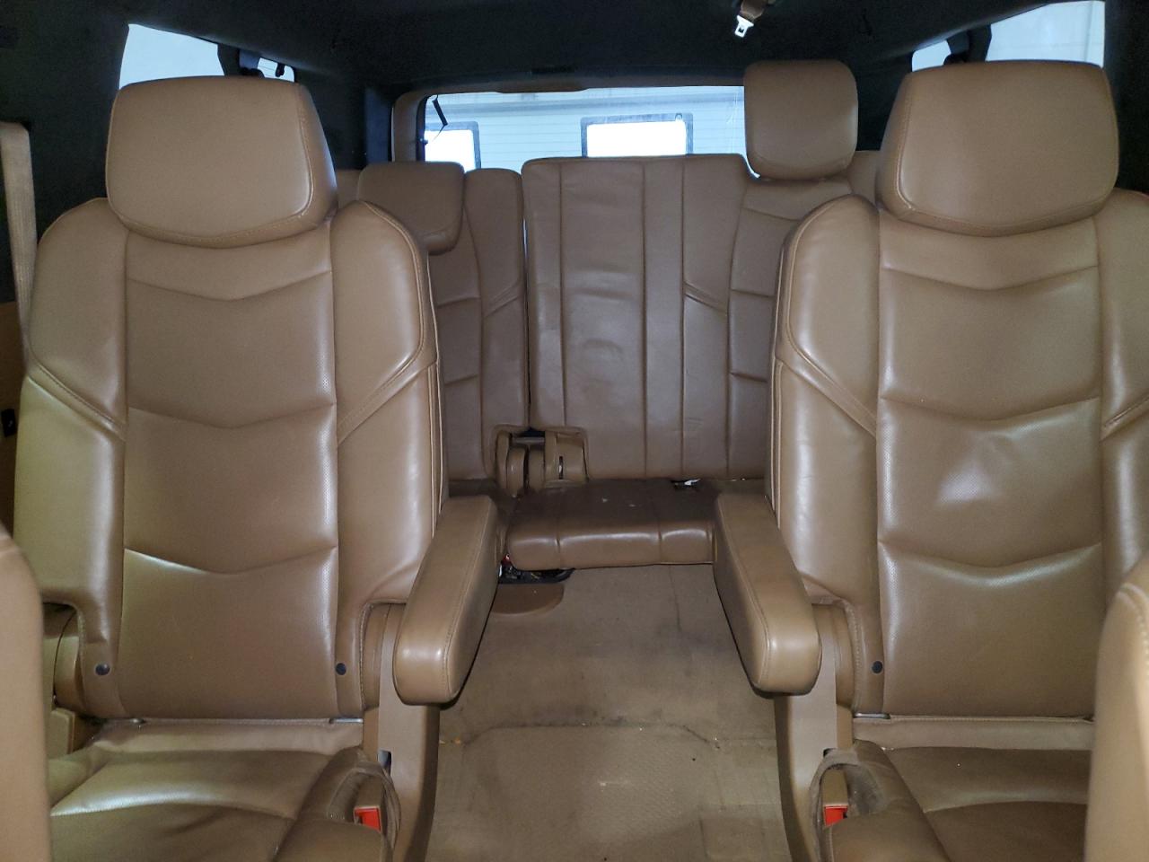 2017 Cadillac Escalade - Image 10