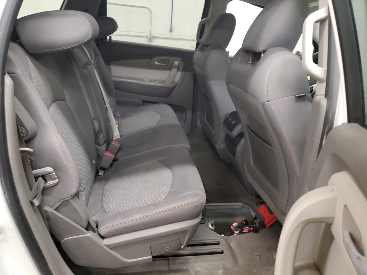 2012 Chevrolet Traverse - Image 11