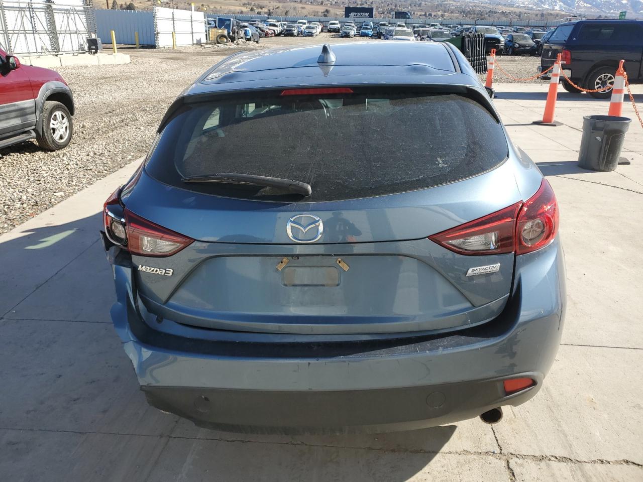 2015 Mazda 3 - Image 6