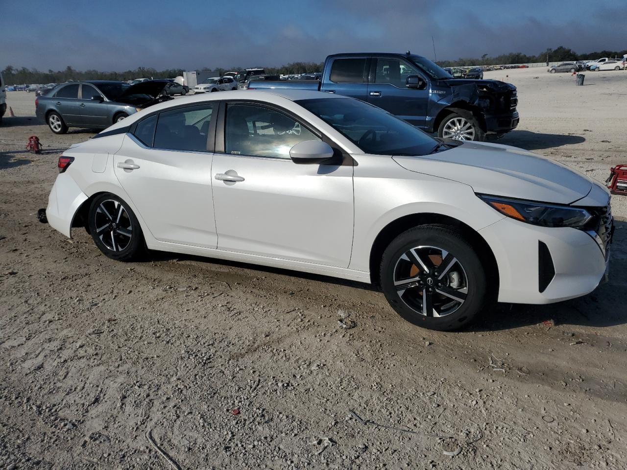 2024 Nissan Sentra - Image 4