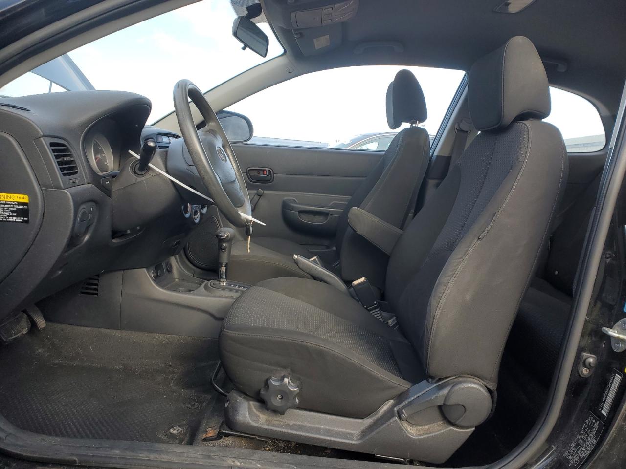 2010 Hyundai Accent - Image 7