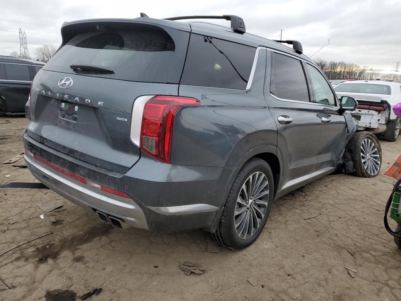 2024 Hyundai Palisade - Image 3