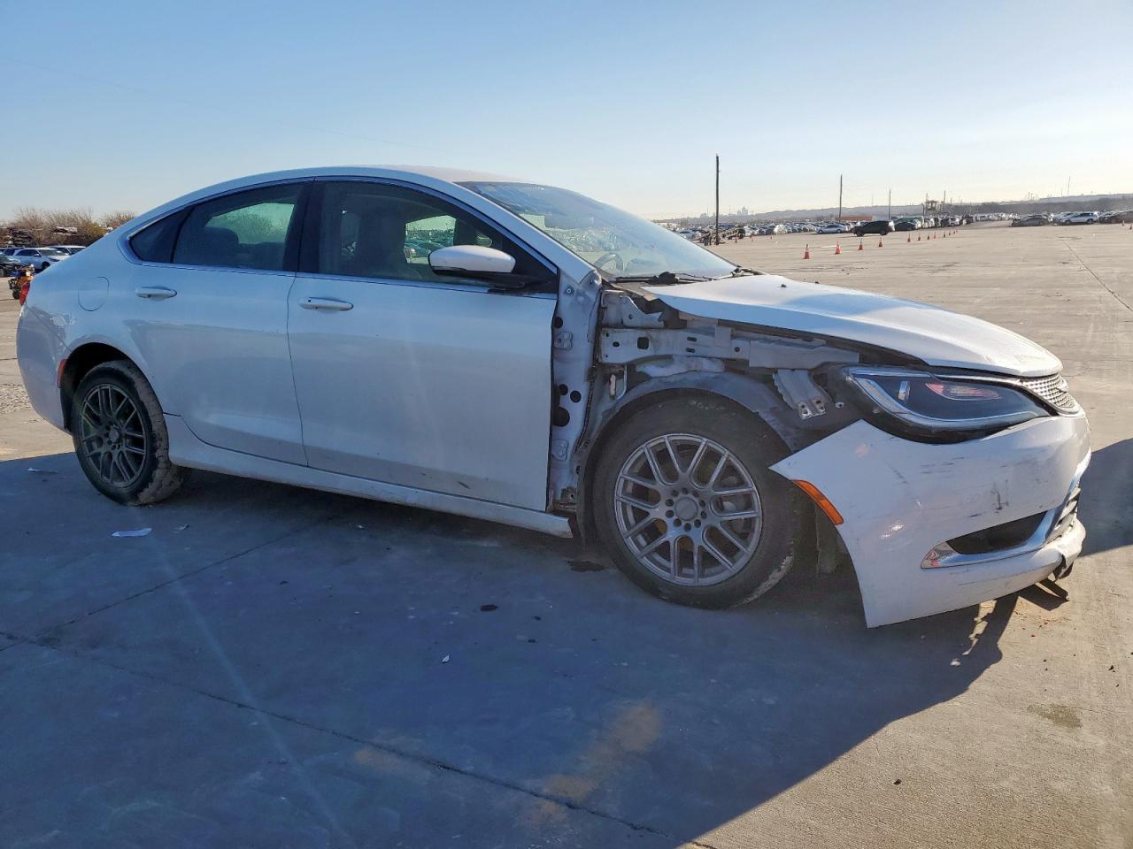 2015 Chrysler 200 - Image 4