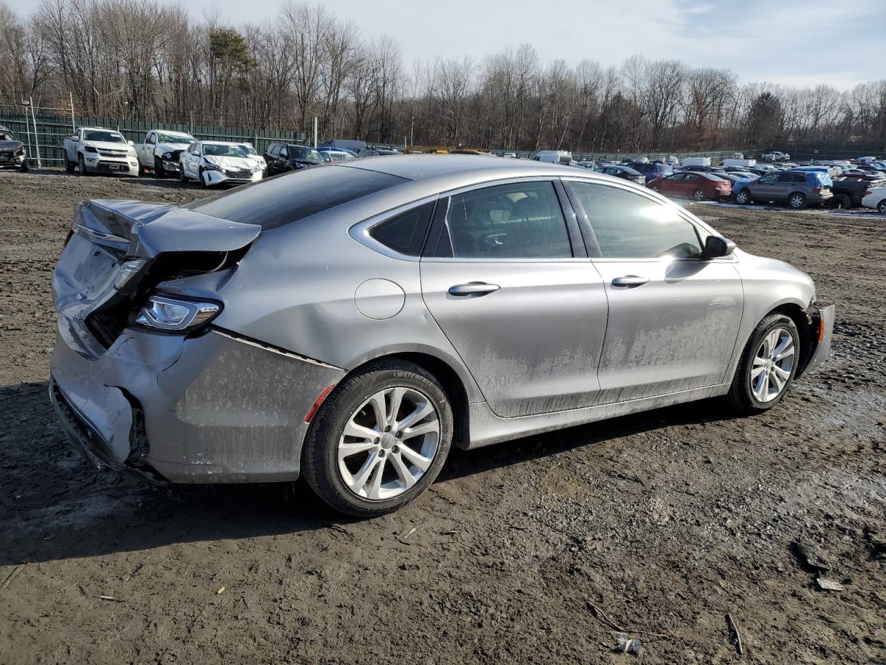 2015 Chrysler 200 - Image 3