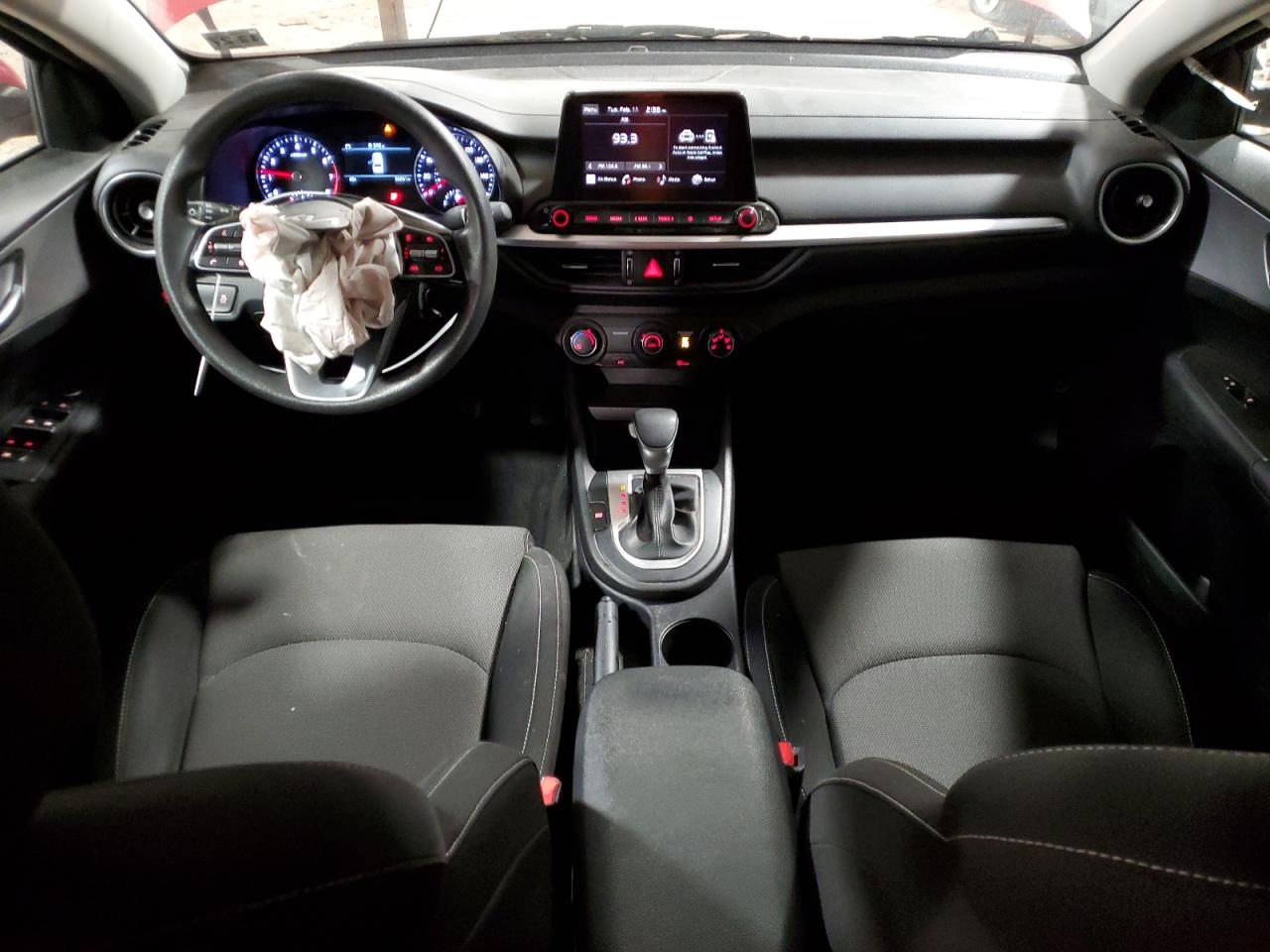 2023 Kia Forte - Image 8