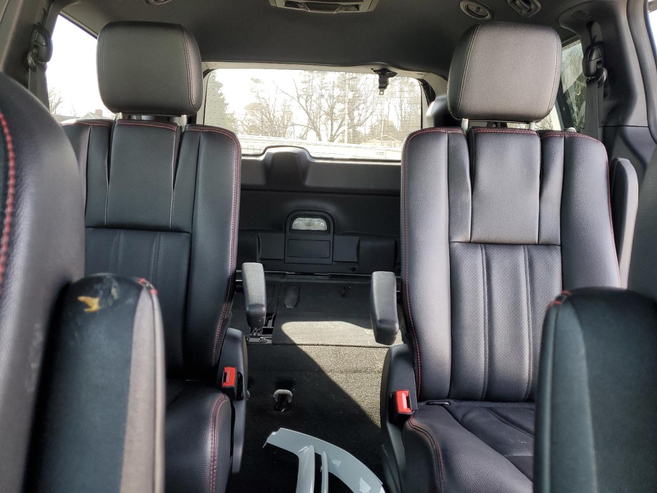 2019 Dodge Caravan - Image 10