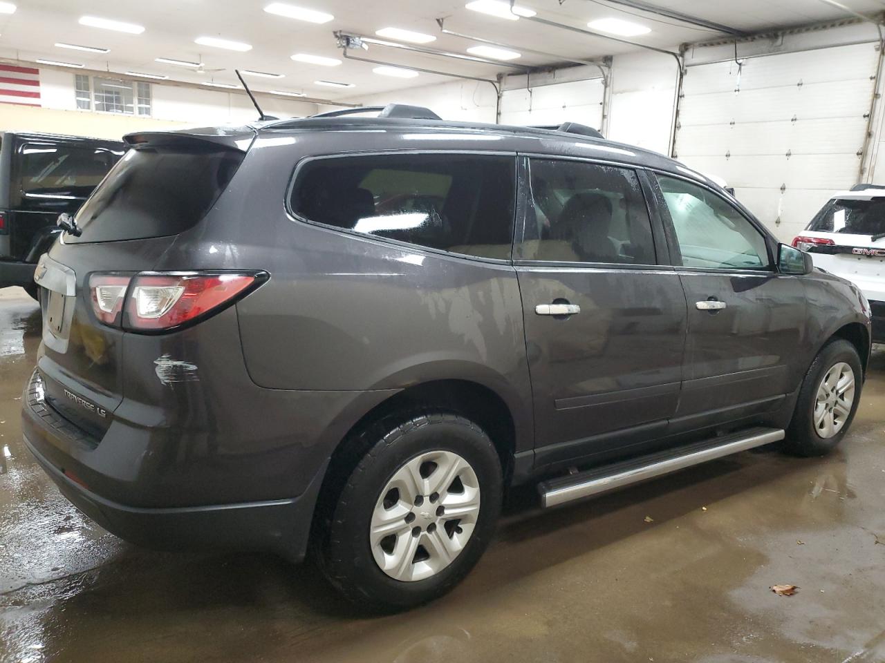 2015 Chevrolet Traverse - Image 3