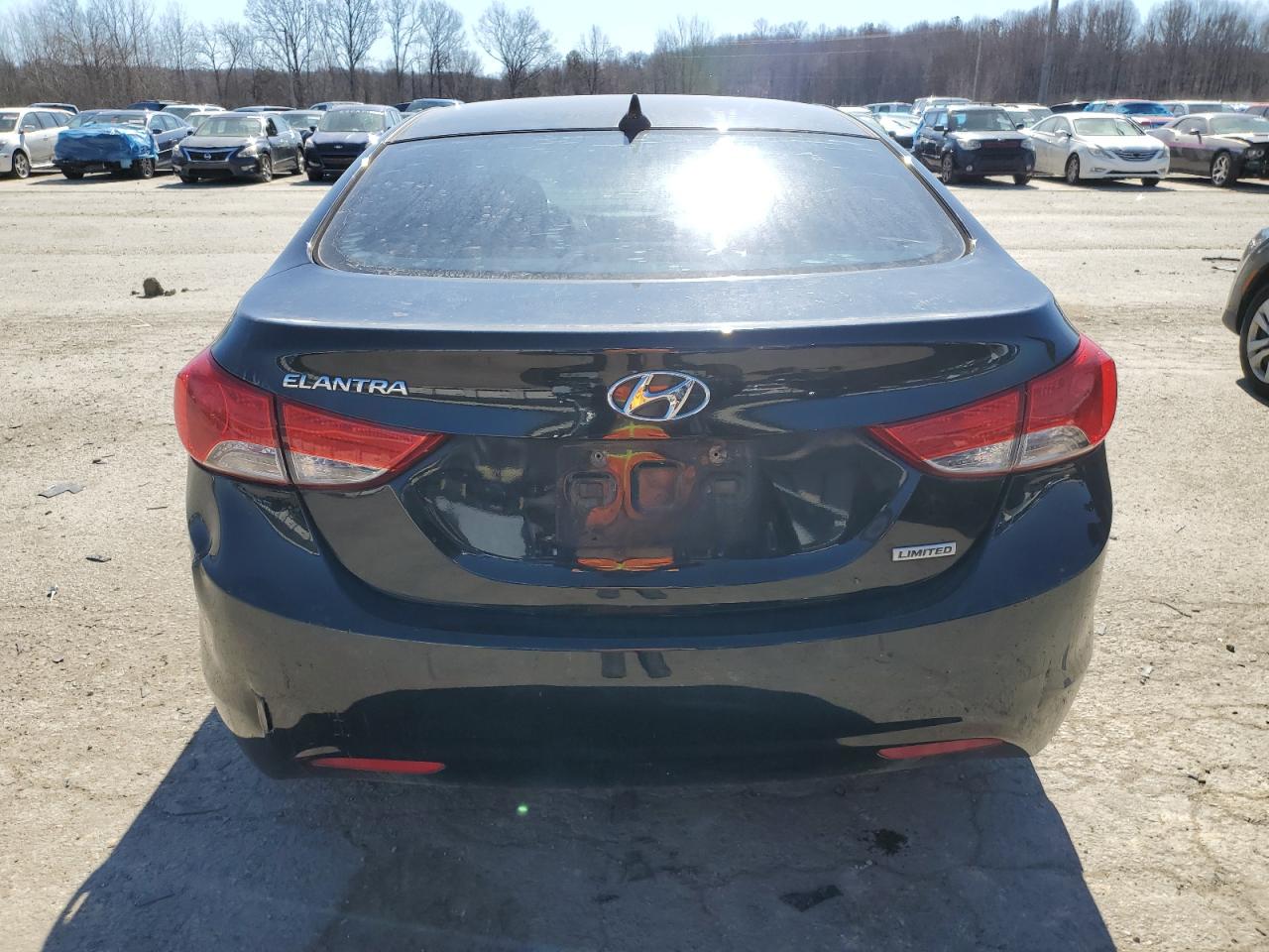 2013 Hyundai Elantra - Image 6