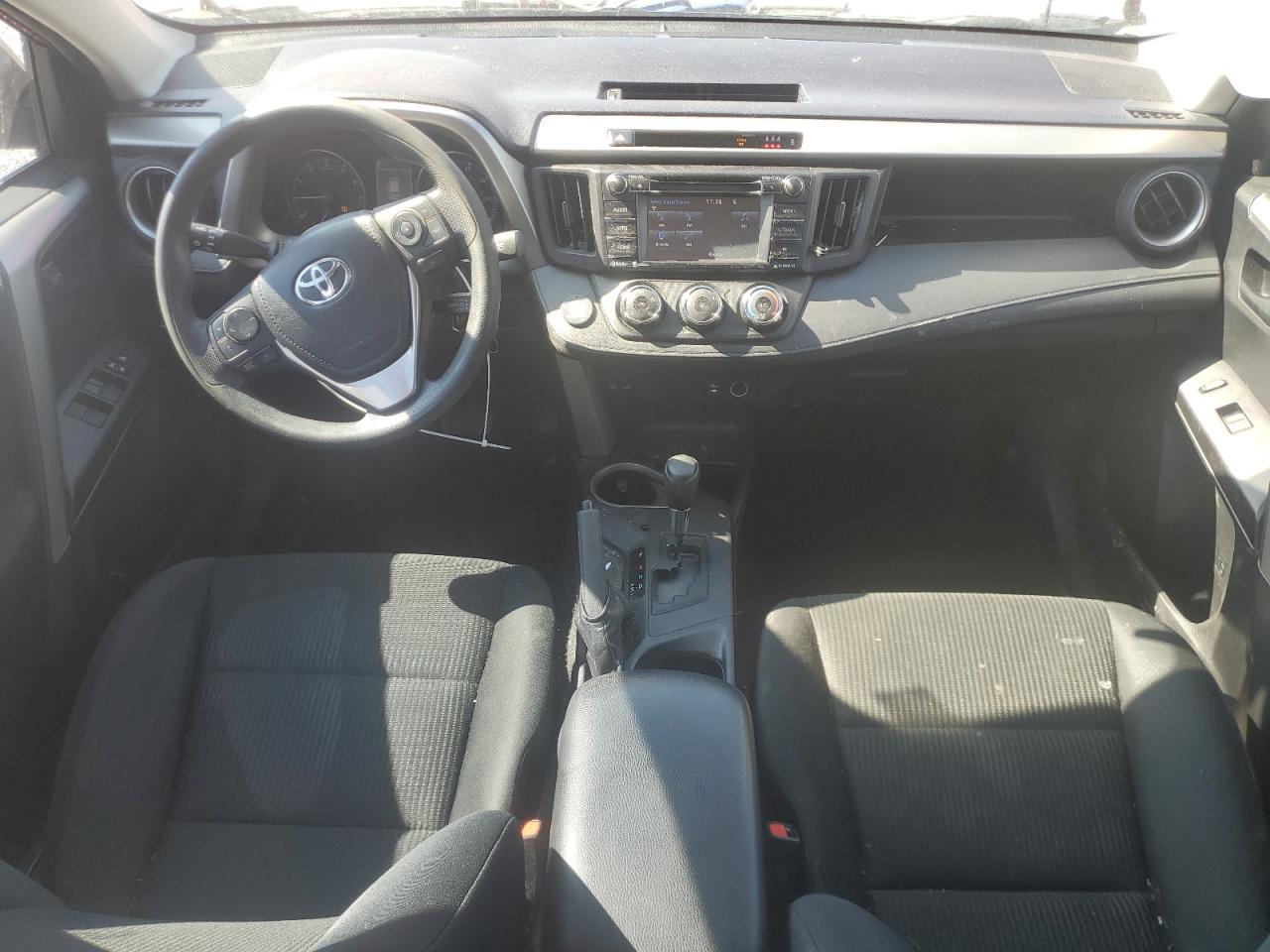 2017 Toyota RAV 4 - Image 8