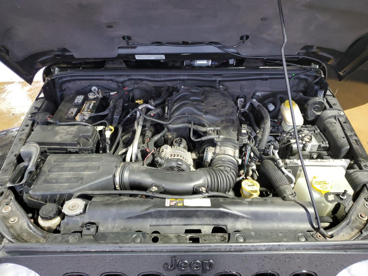 2014 Jeep Wrangler - Image 11