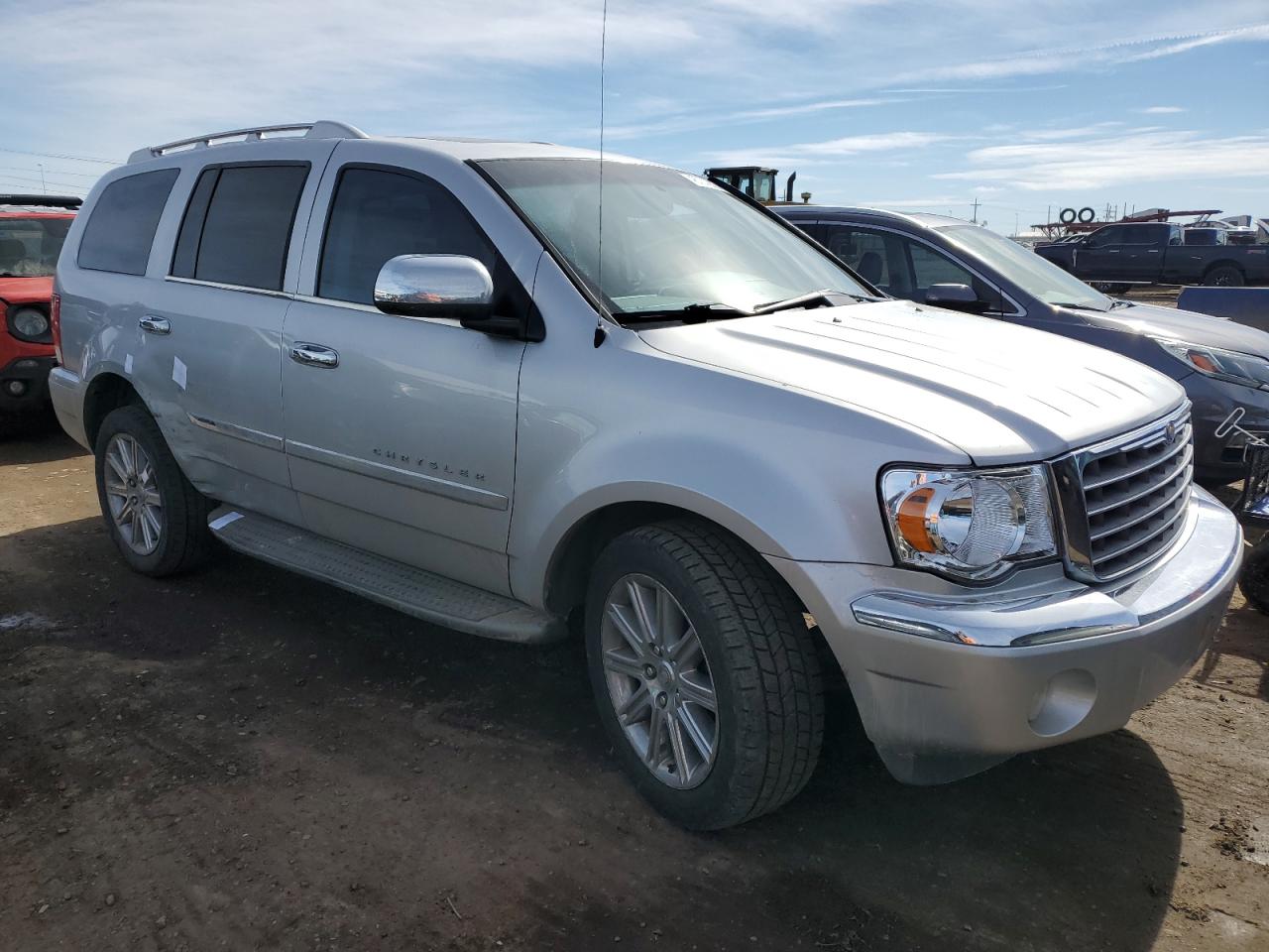 2007 Chrysler Aspen - Image 4