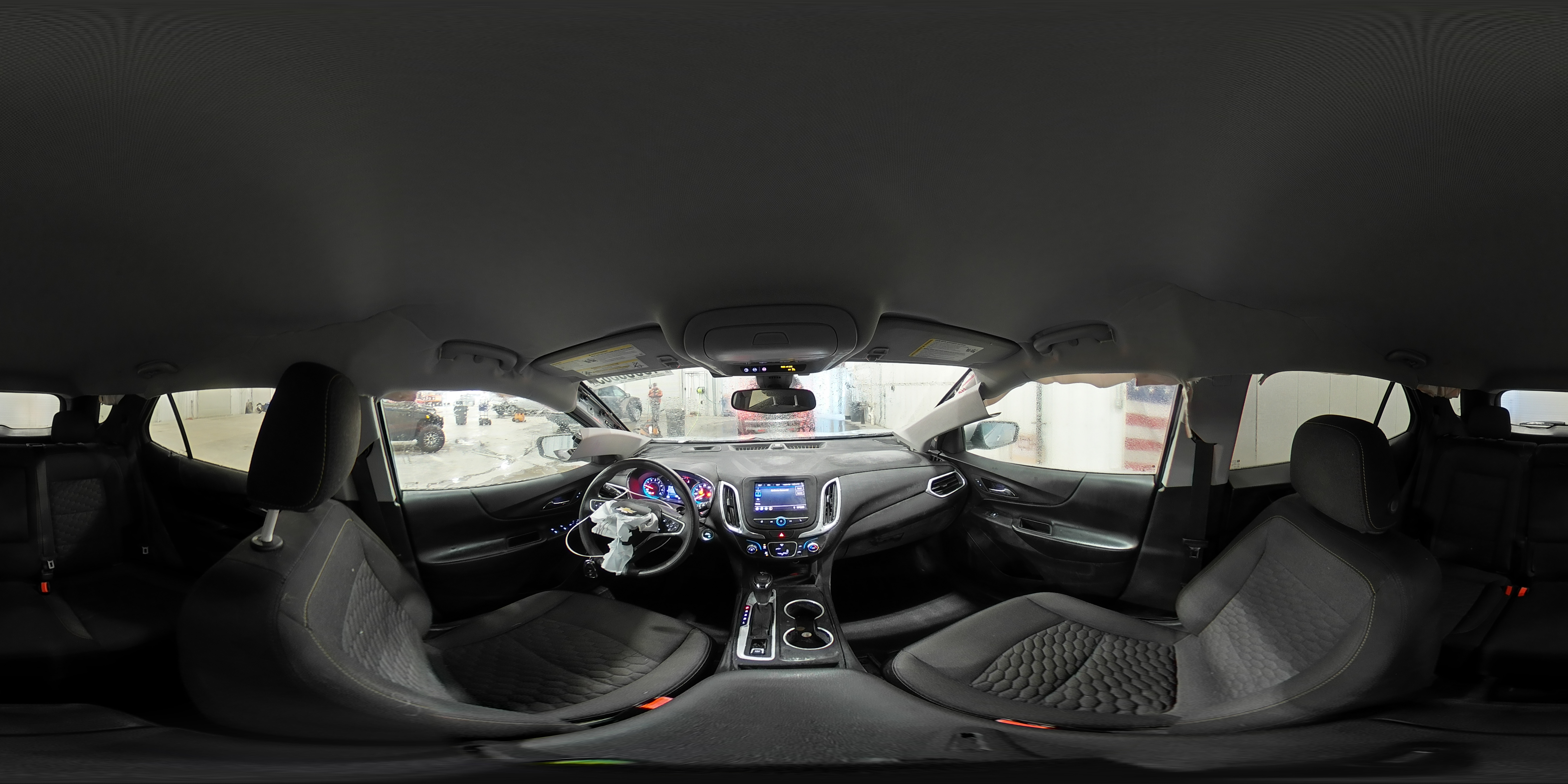 2020 Chevrolet Equinox - Image 13