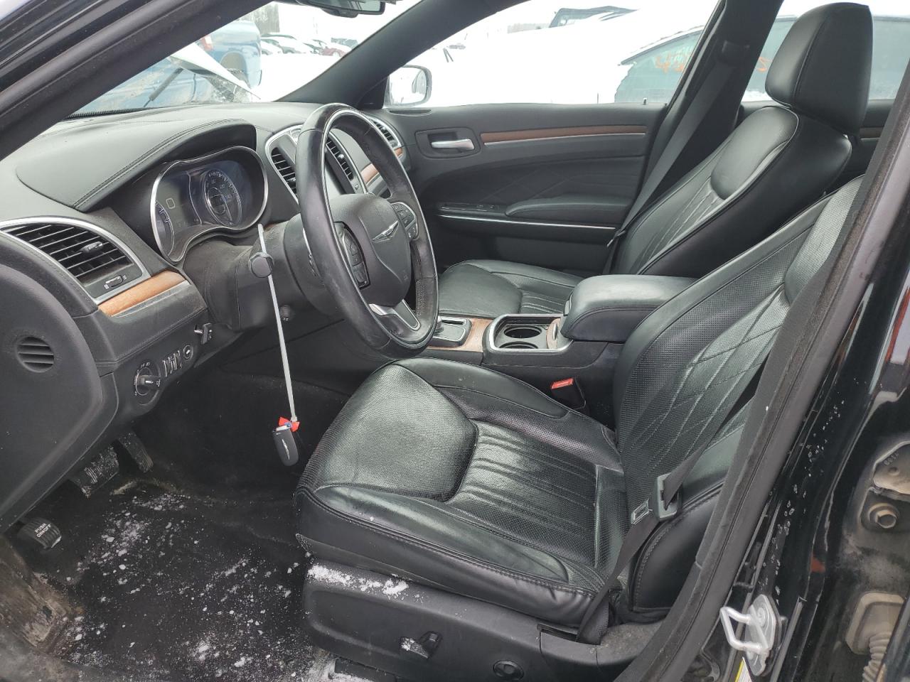 2016 Chrysler 300 - Image 7