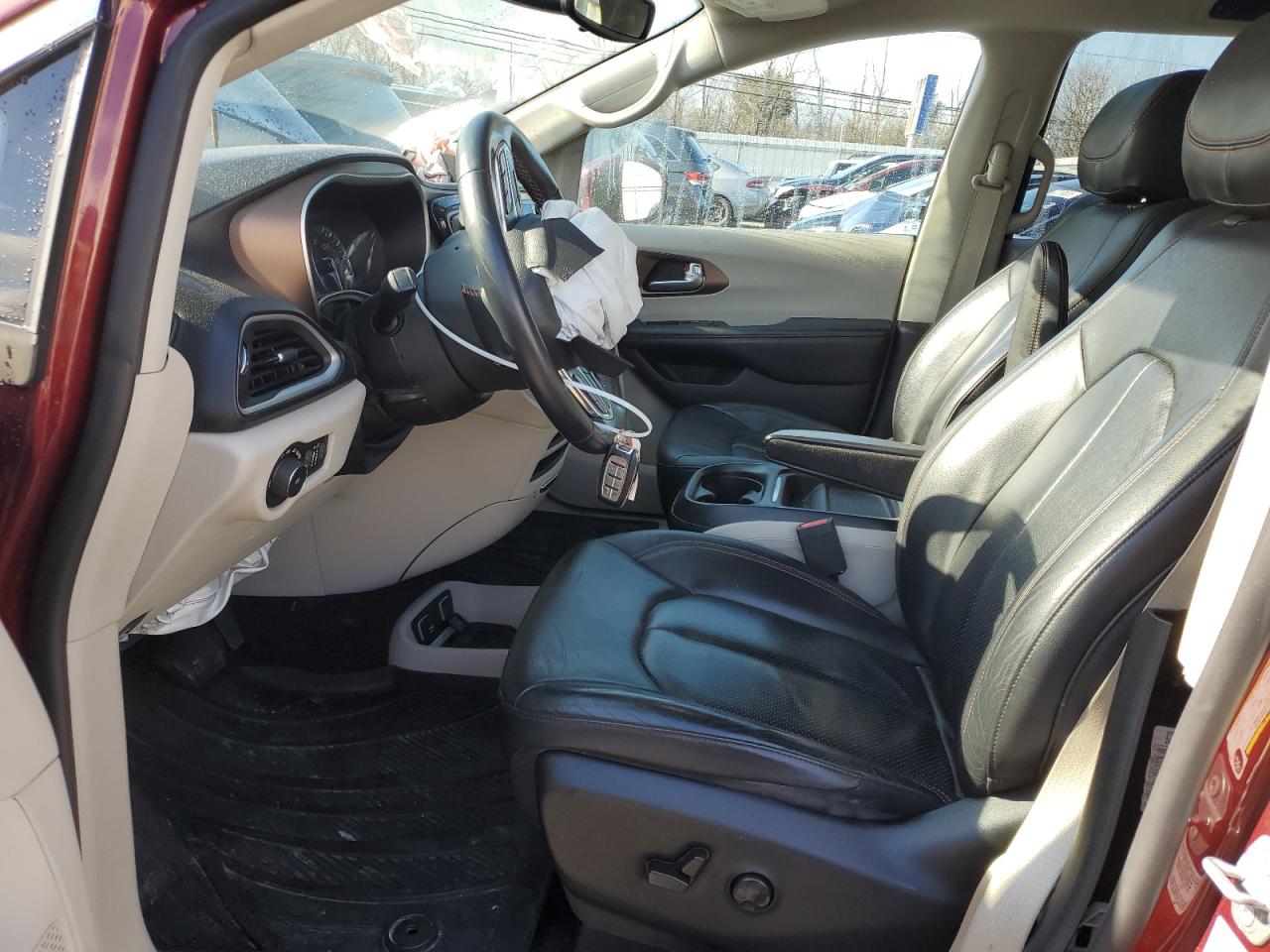 2018 Chrysler Pacifica - Image 7