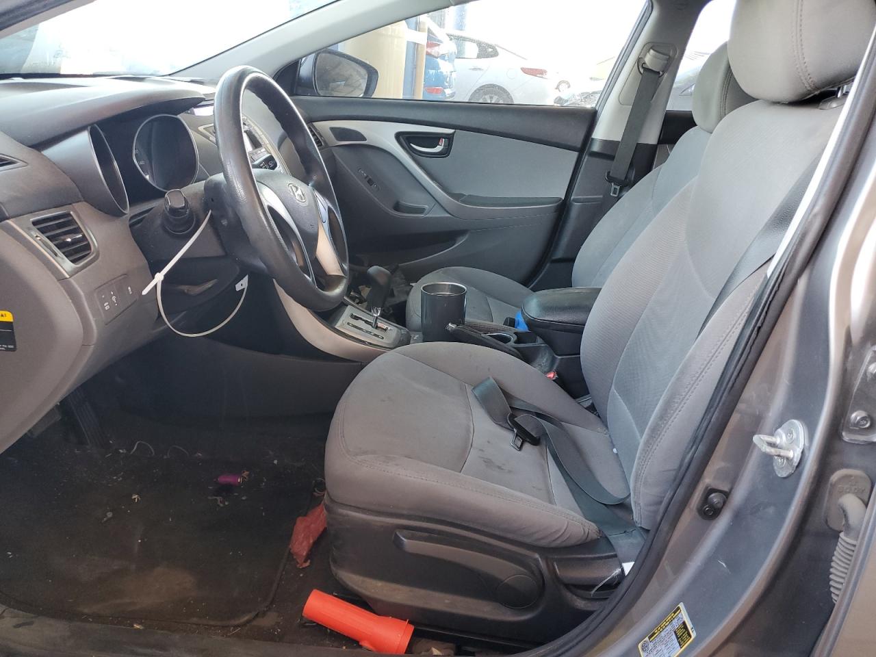 2012 Hyundai Elantra - Image 7