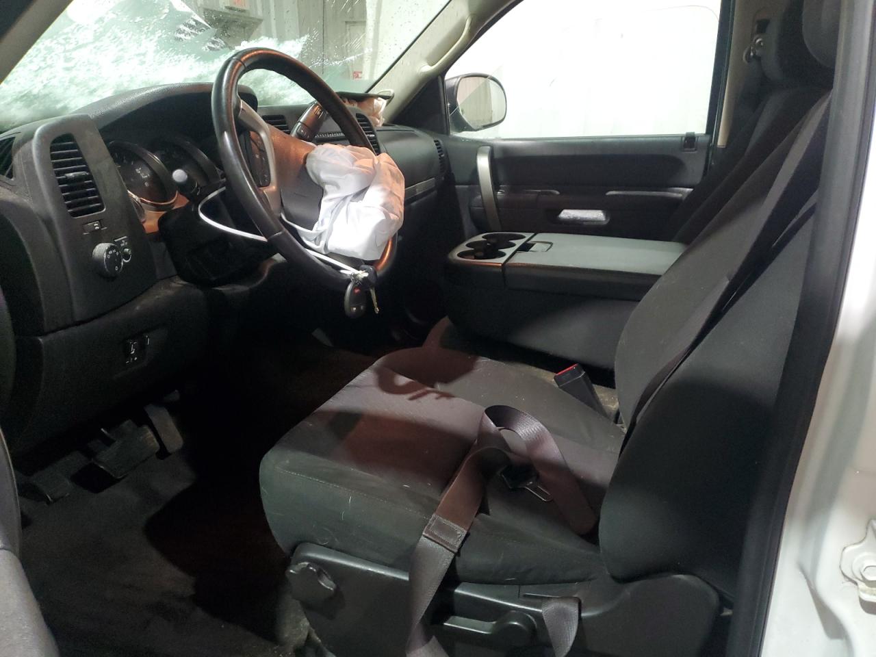 2013 Chevrolet Silverado - Image 7