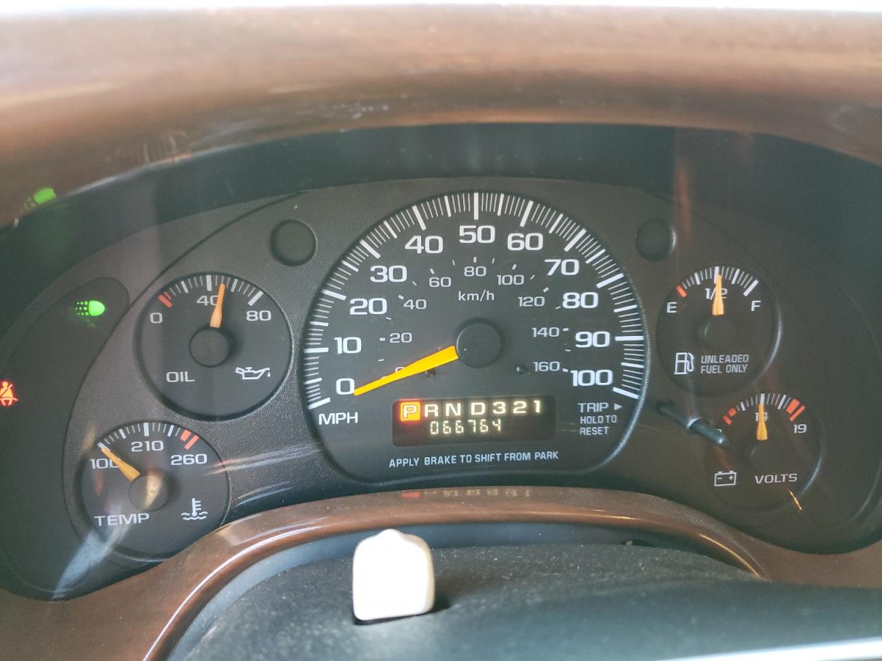 1999 Chevrolet Express - Image 9