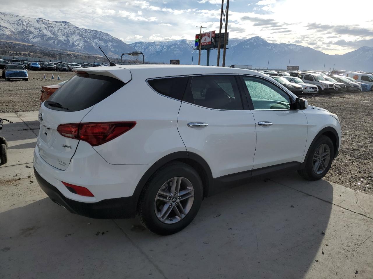 2018 Hyundai Santa Fe - Image 3