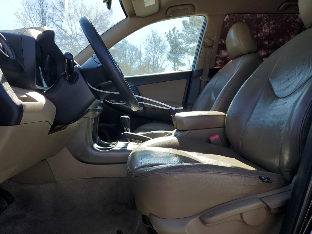 2010 Toyota RAV 4 - Image 7