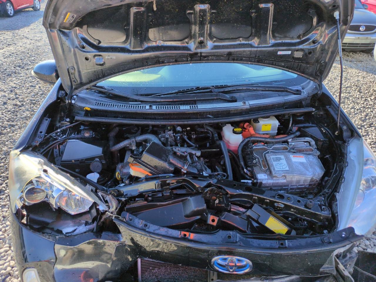 2013 Toyota Prius - Image 11