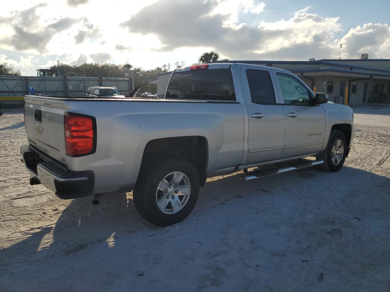 2019 Chevrolet Silverado - Image 3
