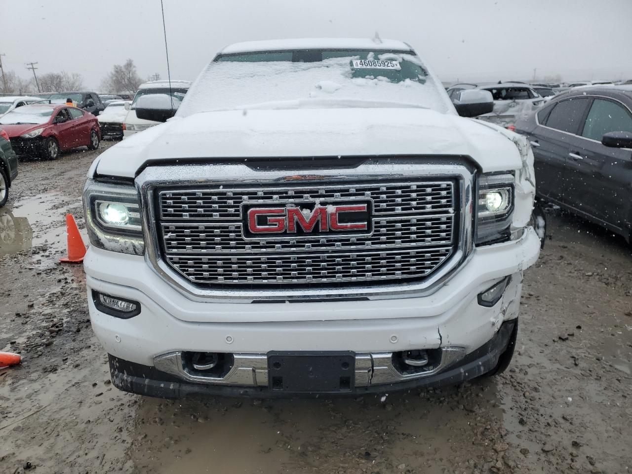 2018 GMC Sierra - Image 5