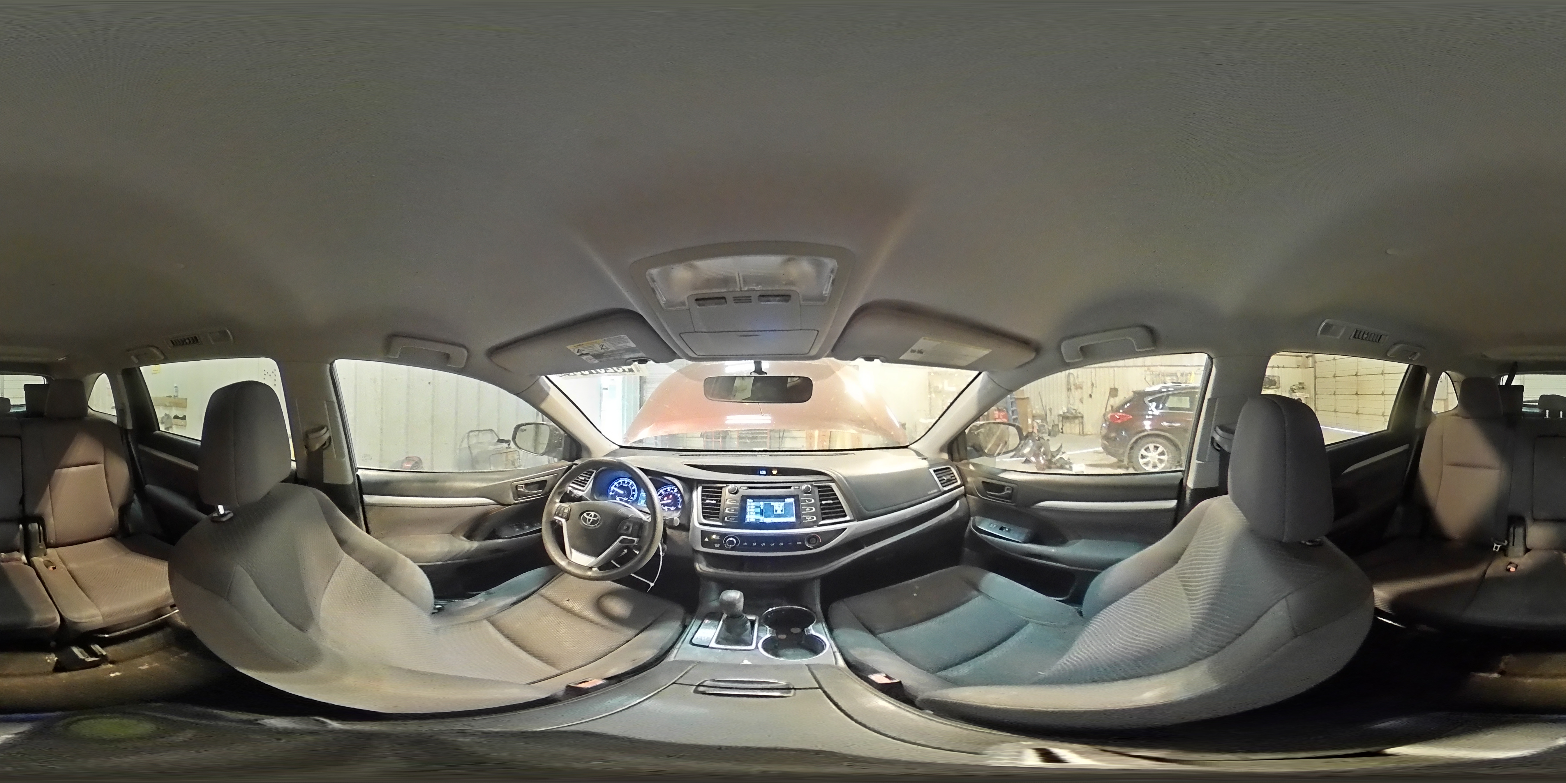 2016 Toyota Highlander - Image 13