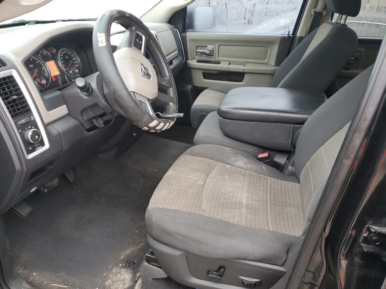 2010 Dodge RAM - Image 7