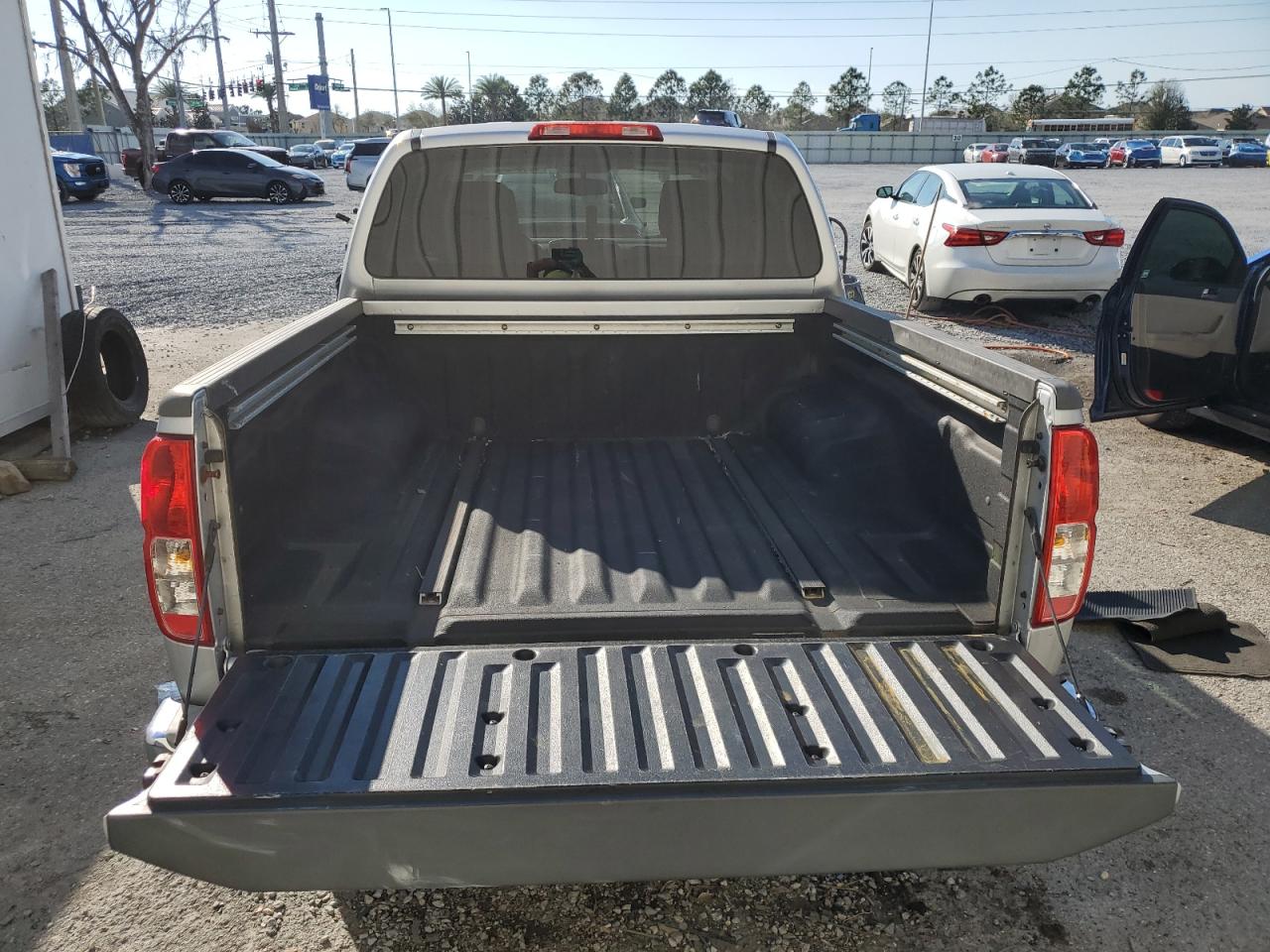 2013 Nissan Navara (Frontier) - Image 6