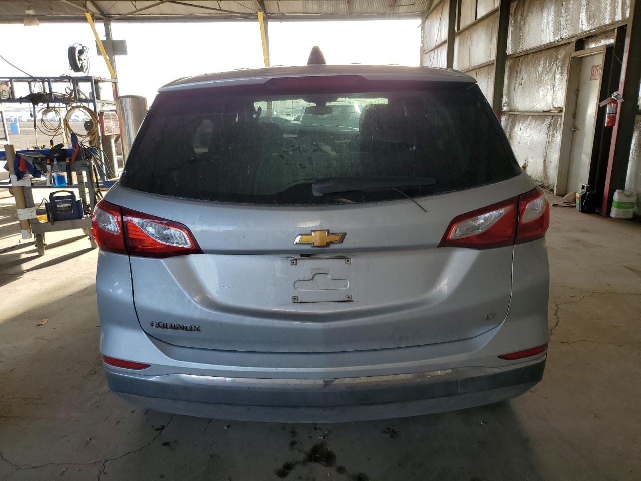 2GNAXJEV0J6261221 CHEVROLET EQUINOX 2018