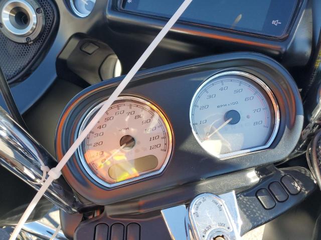  HARLEY-DAVIDSON FL 2015 Чорний