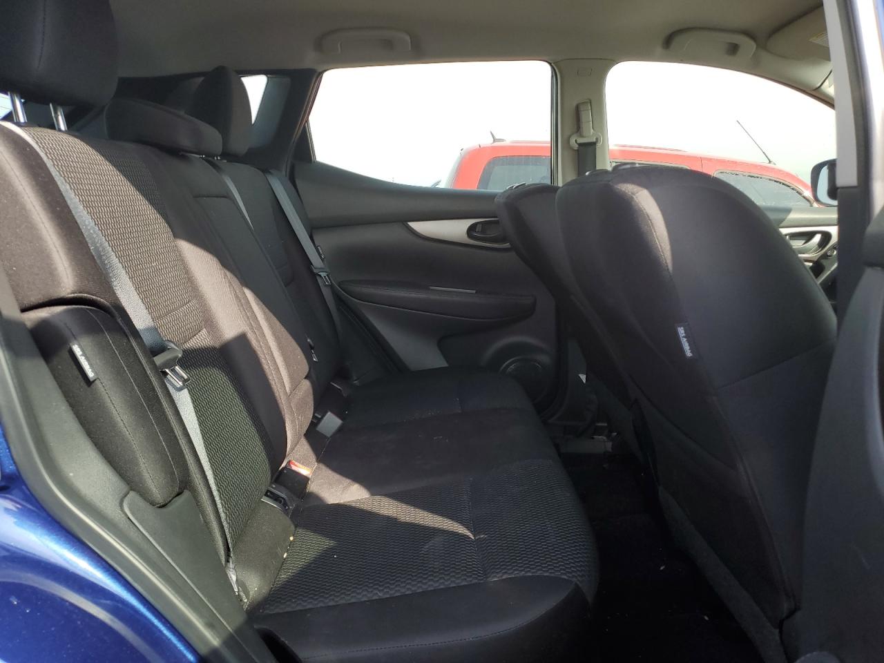 2020 Nissan Rogue - Image 10