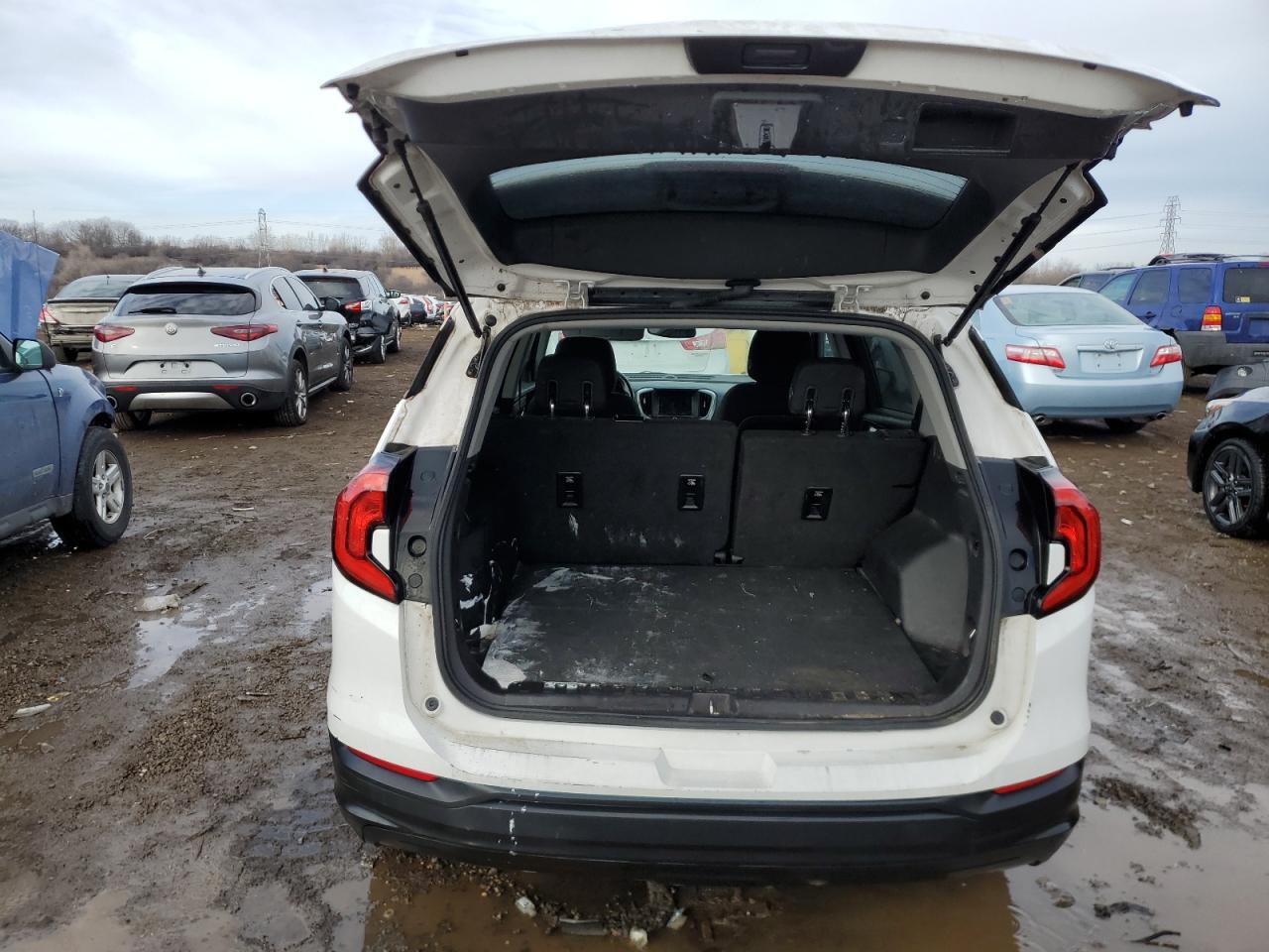 2018 GMC Terrain - Image 6