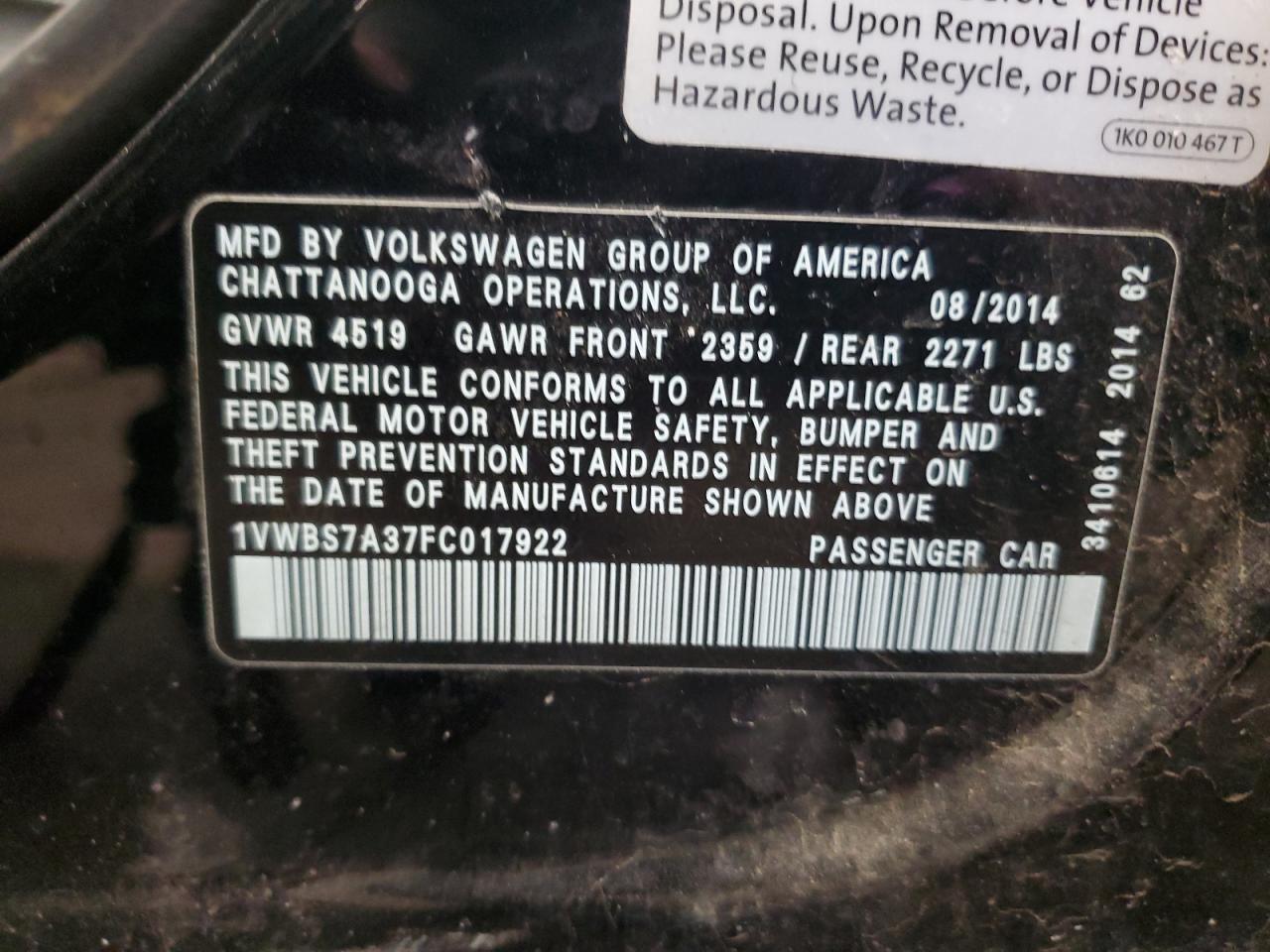 2015 Volkswagen Passat - Image 14