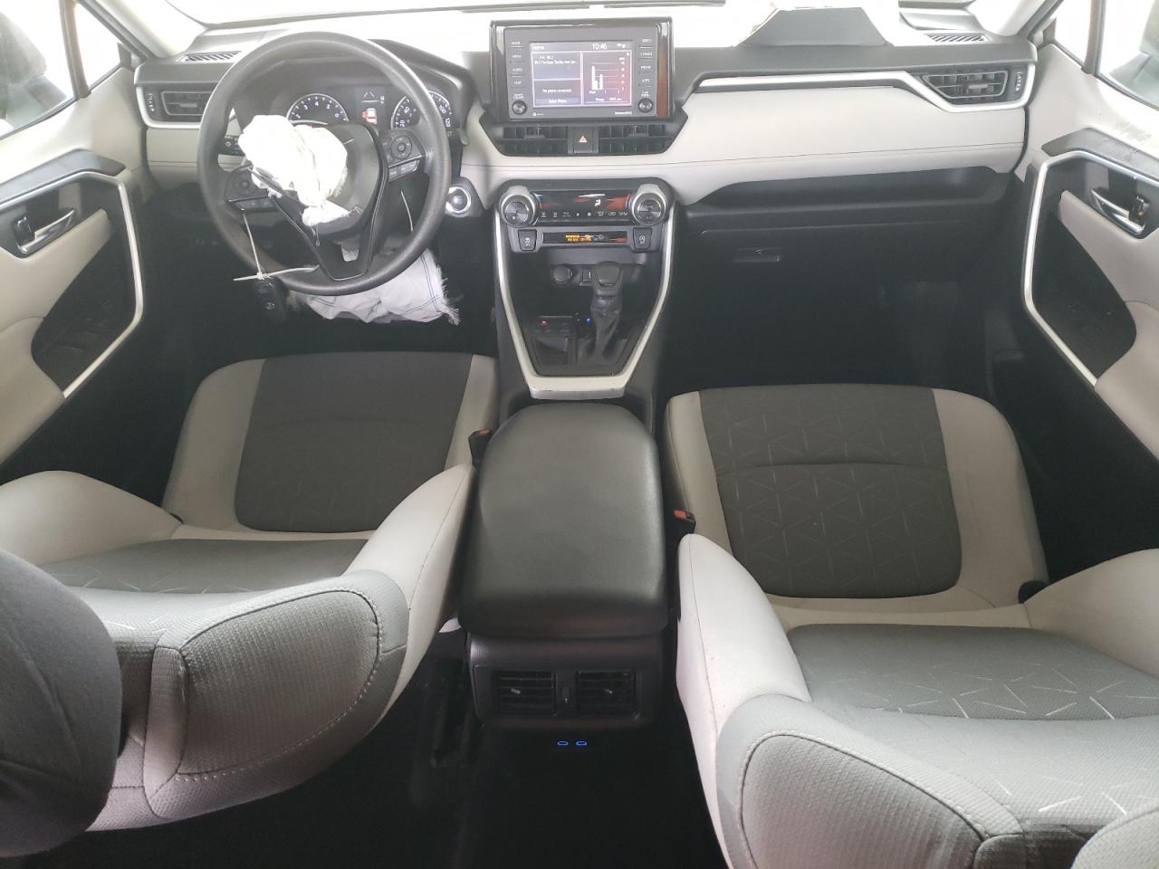 2022 Toyota RAV 4 - Image 8
