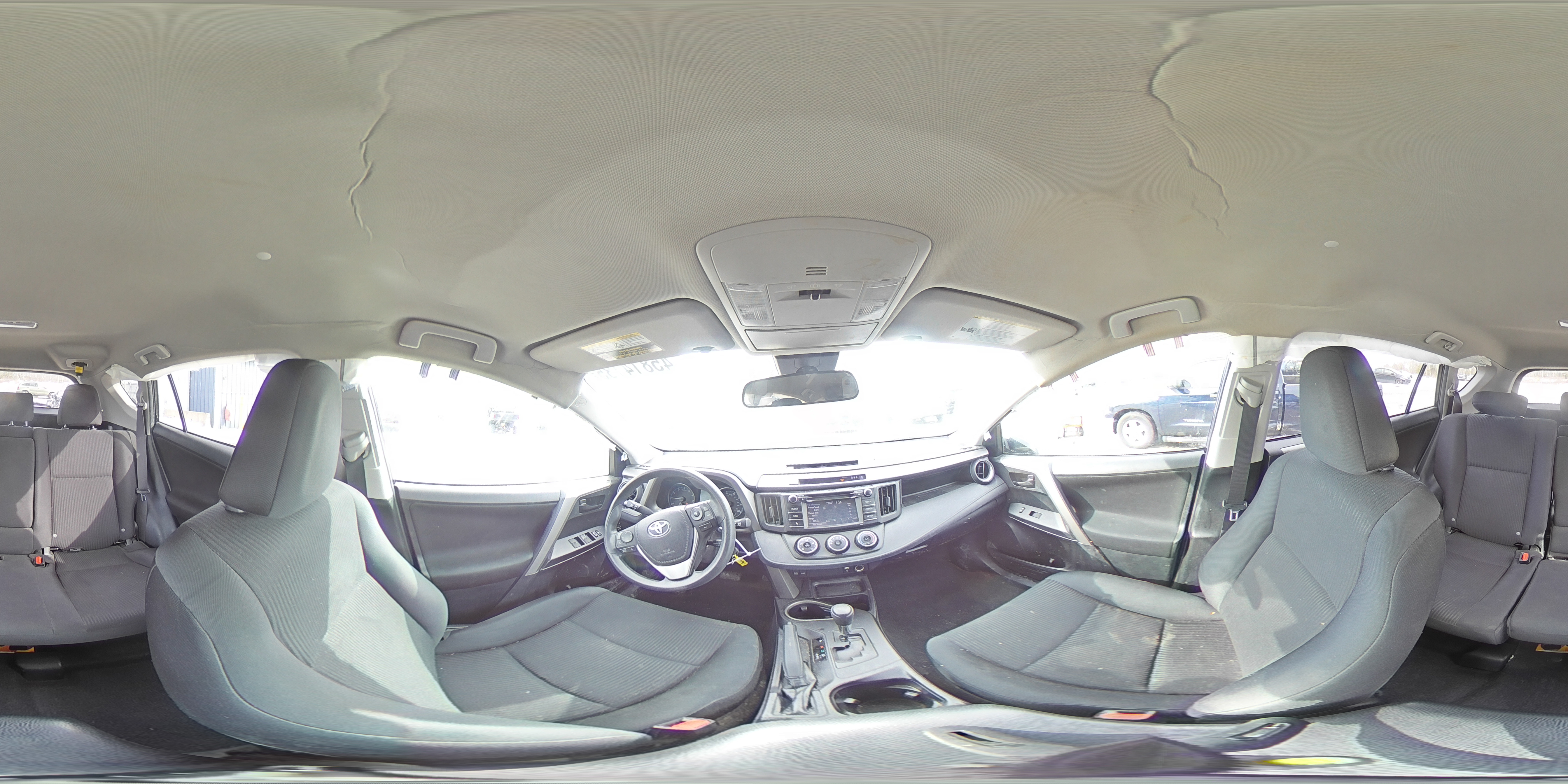 2018 Toyota RAV 4 - Image 13
