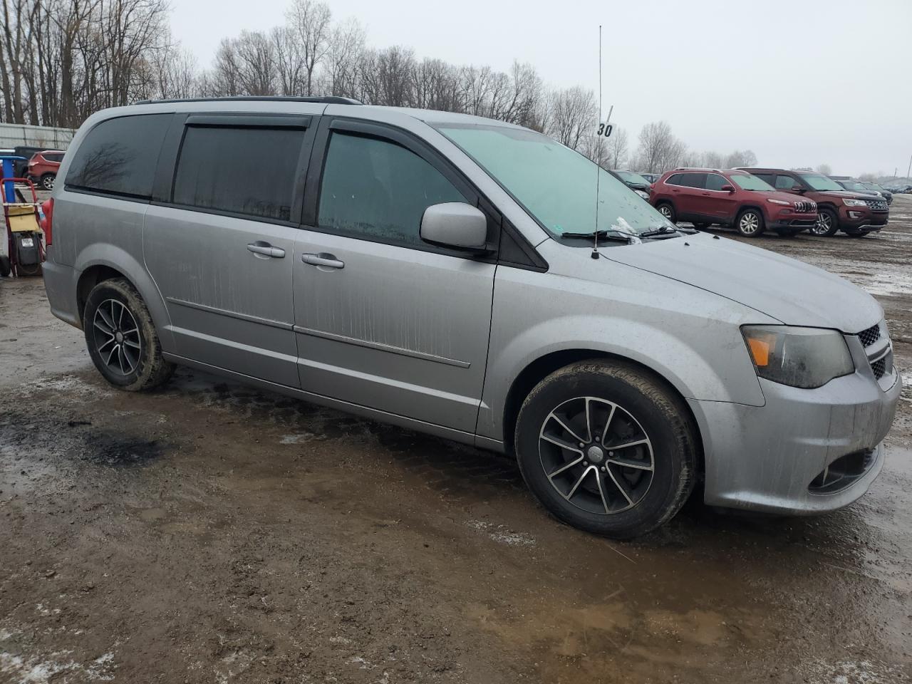 2017 Dodge Caravan - Image 4