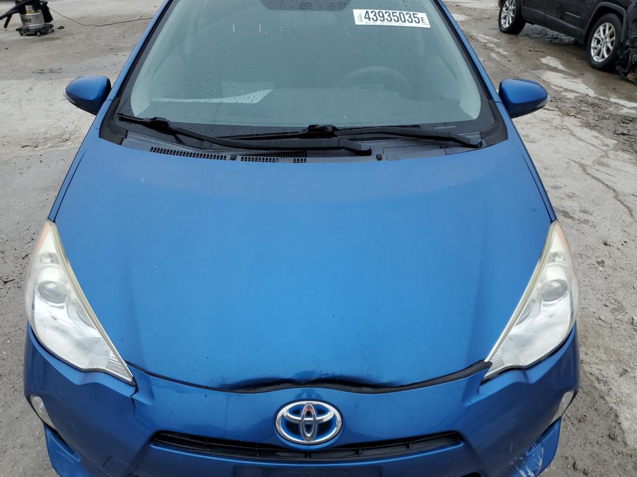 2012 Toyota Prius - Image 11