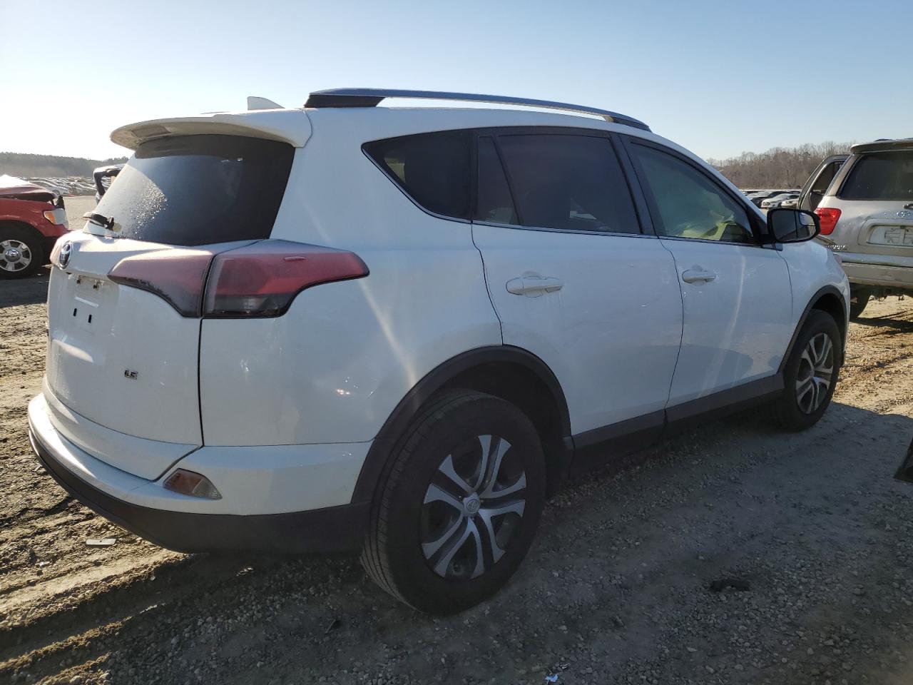 JTMZFREV8JJ178975 TOYOTA RAV4 2018