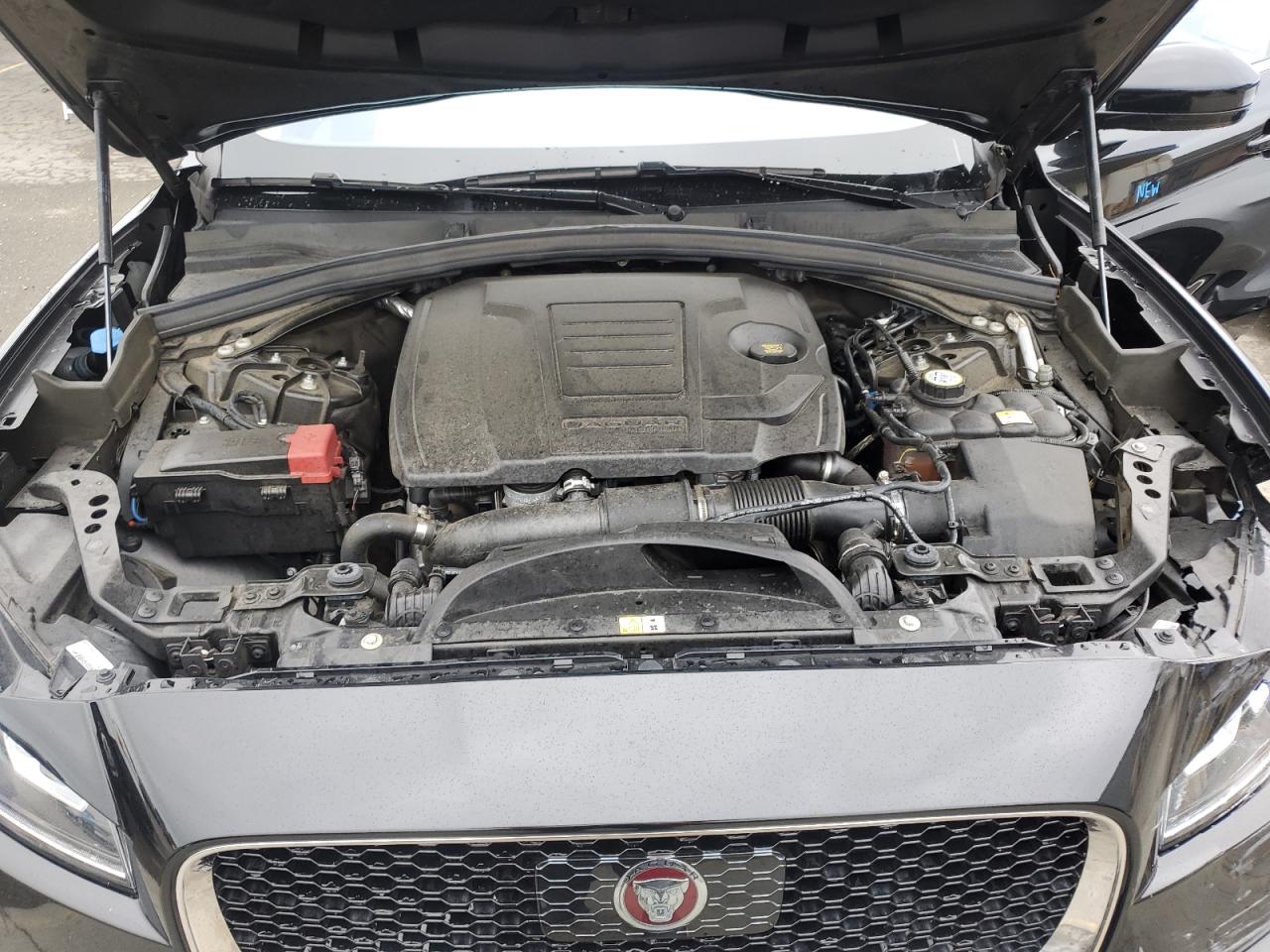 2019 Jaguar F-Pace - Image 11