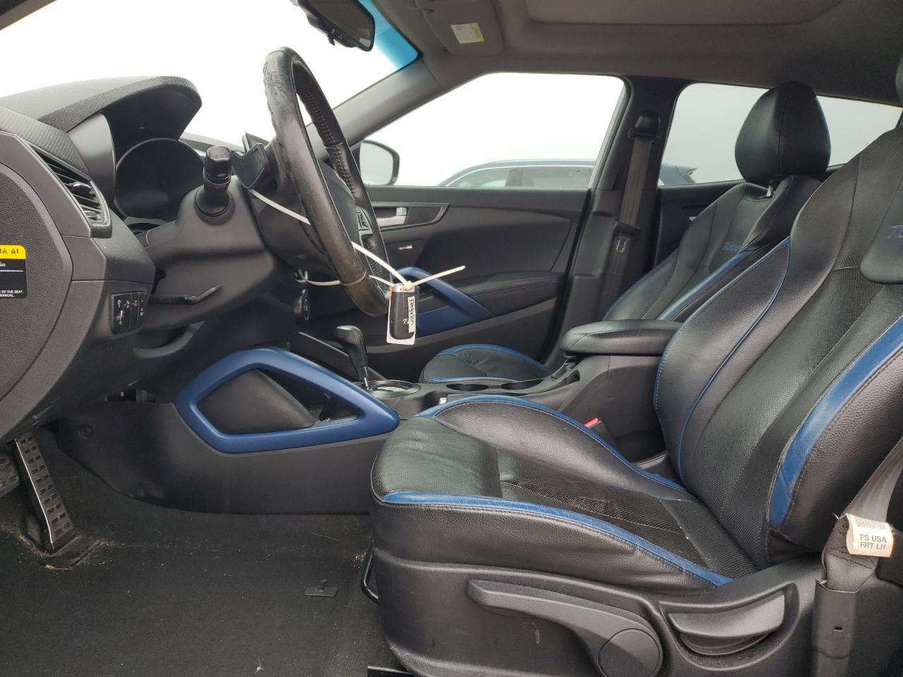 2013 Hyundai Veloster - Image 7