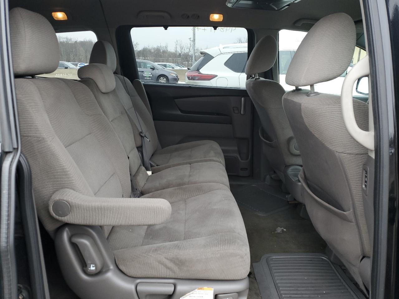 2012 Honda Odyssey - Image 11