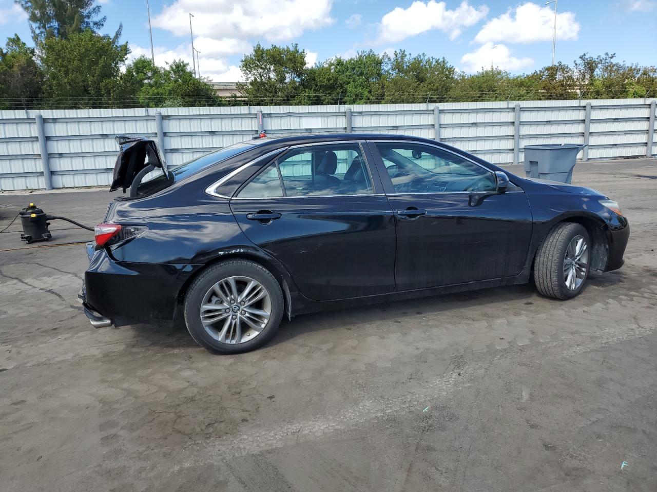 2016 Toyota Camry - Image 3