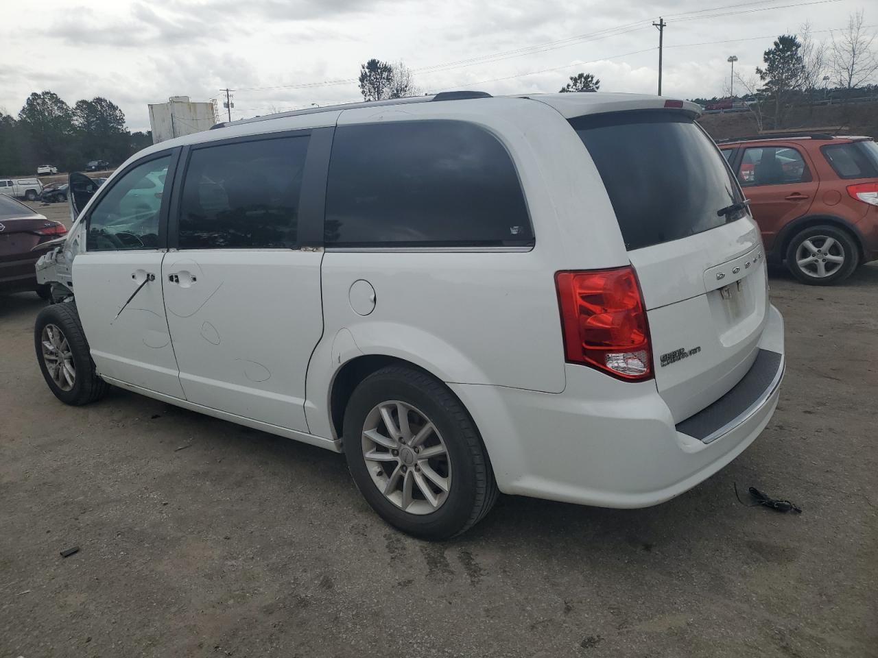 2019 Dodge Caravan - Image 2