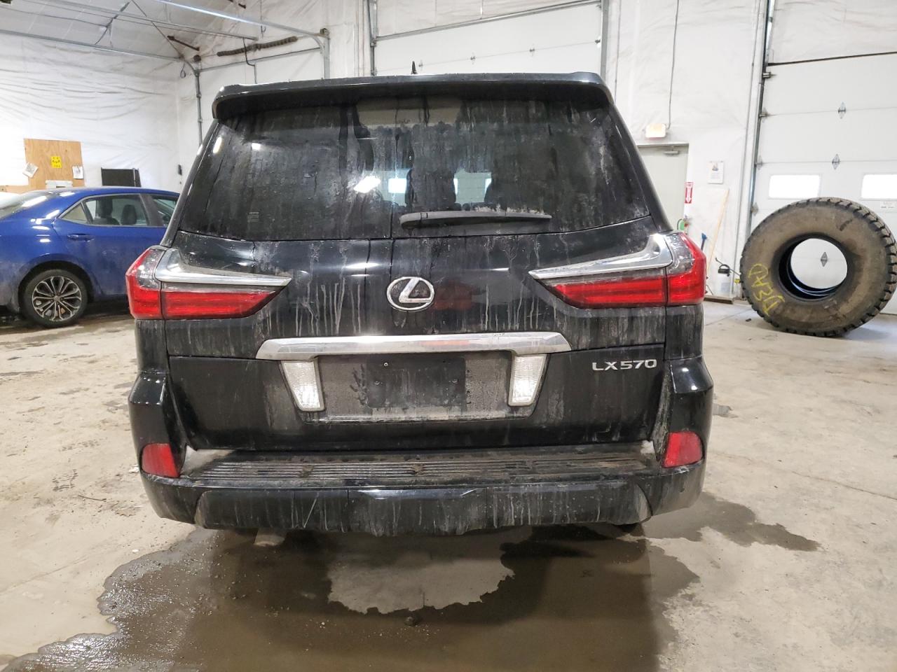 2017 Lexus LX - Image 6