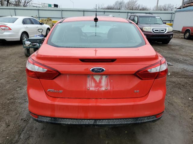 FORD FOCUS 2014 Червоний