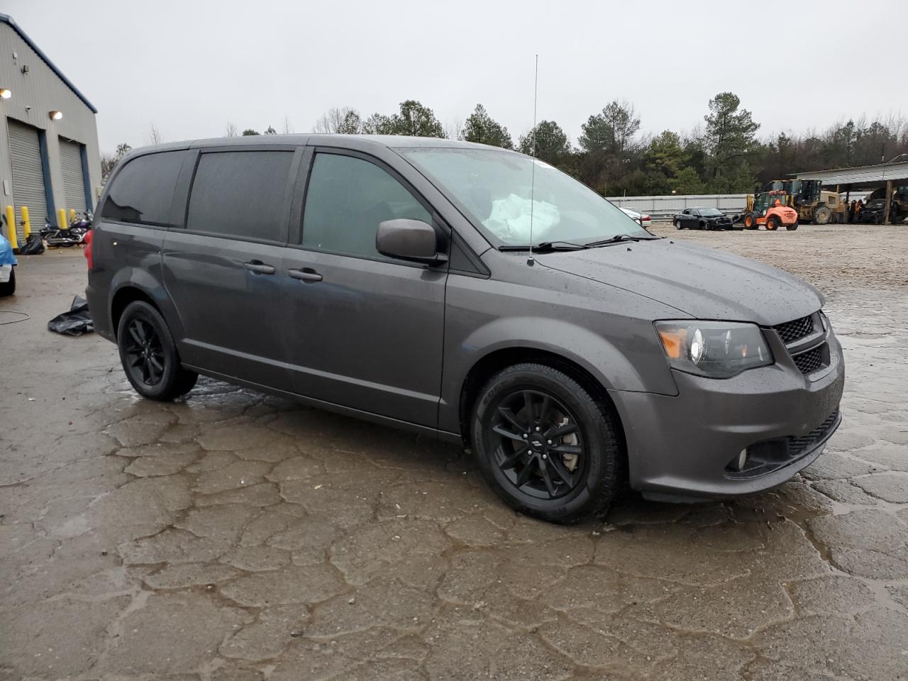 2019 Dodge Caravan - Image 4