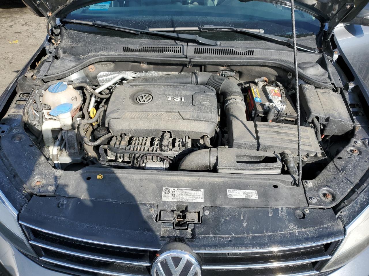 2015 Volkswagen Jetta - Image 13