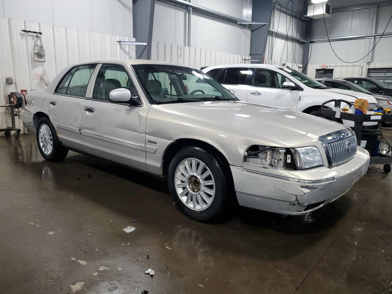 2009 Mercury Grand Marquis - Image 4